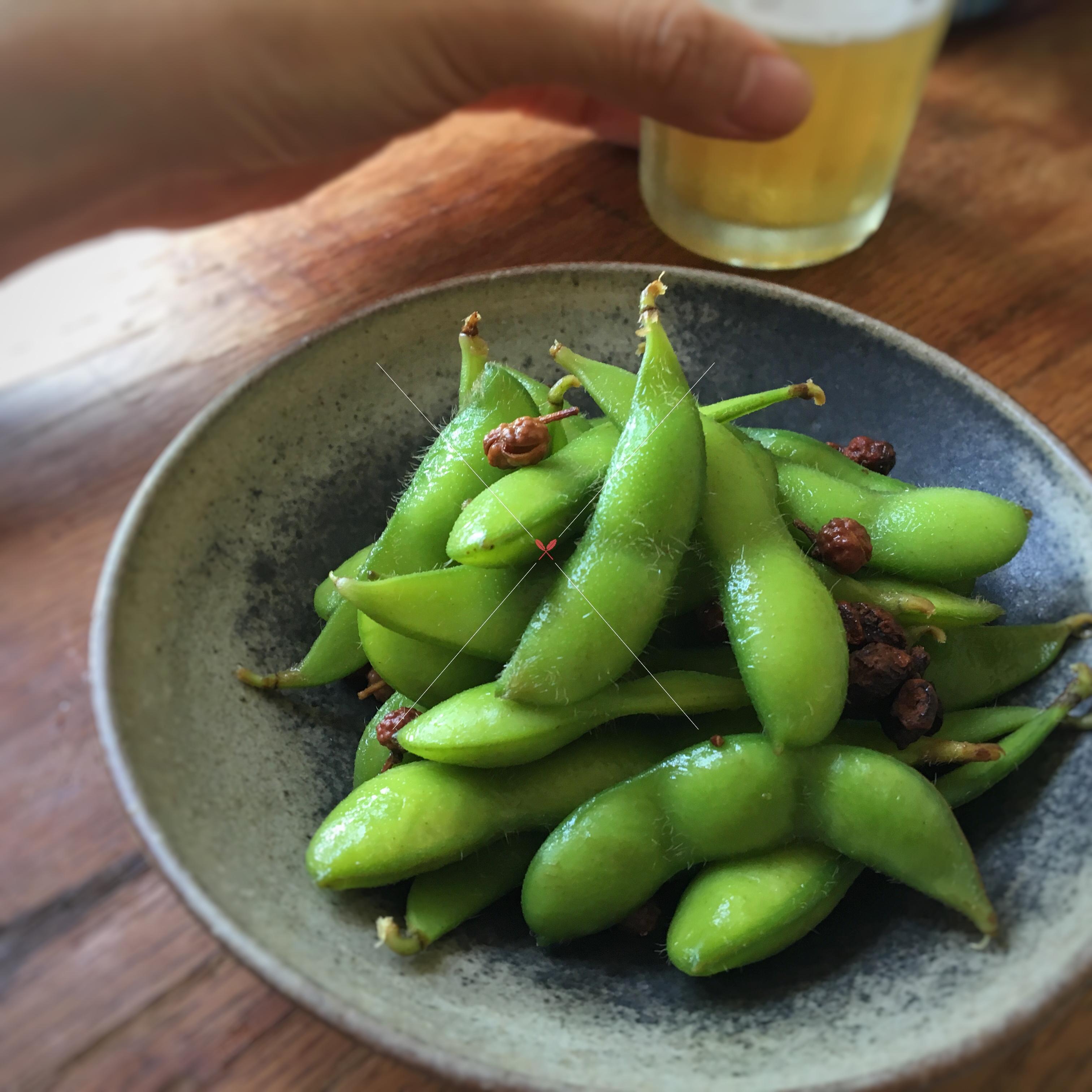 health-salt-and-pepper-edamame